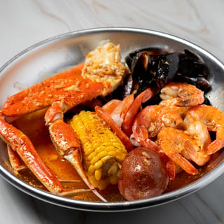 Shrimp, Snow Crab Leg & Black Mussels Combo