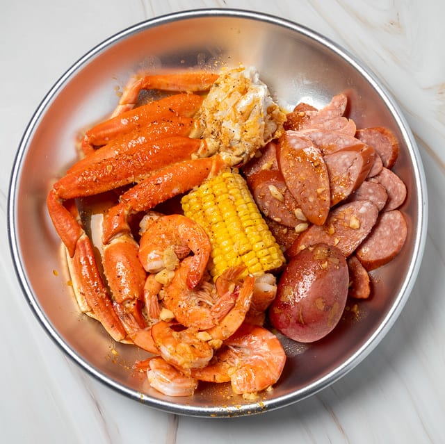 Shrimp, Snow Crab & Sausage Combo.